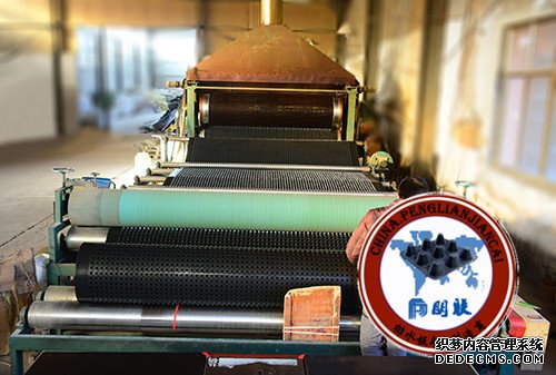 排水板廠家http://www.www.lhfzfs.cn/